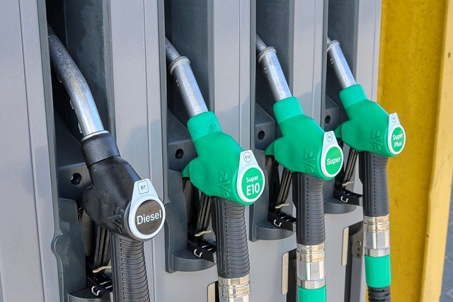 北陸のガソリン価格、過去20年の推移 ／ 足元で高騰、今の水準はどれぐらい？？