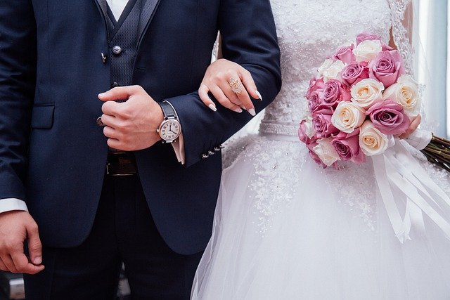 【コロナ禍の結婚】㊦ 2021年の全国の婚姻は50万組、コロナ前と比べて10万組の減少